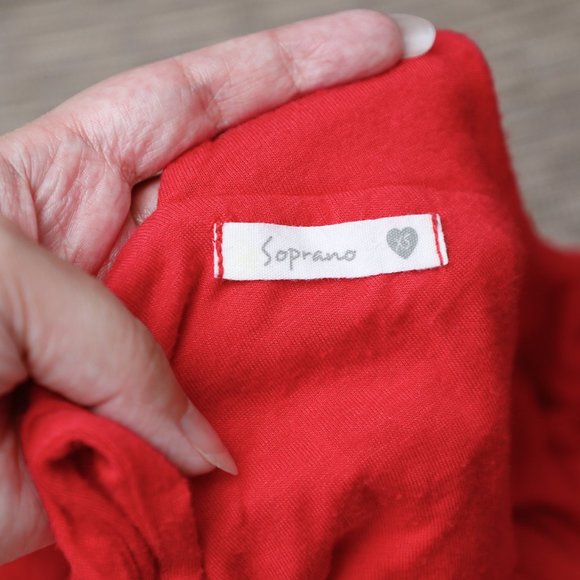 Red Dress - Picture 8 of 11